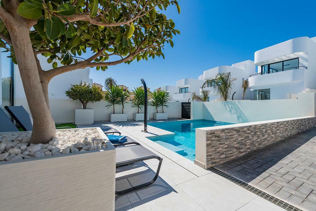 Stylish Villa 2018,Pool,3B.R.Wifi,Netflix San Fulgencio المظهر الخارجي الصورة
