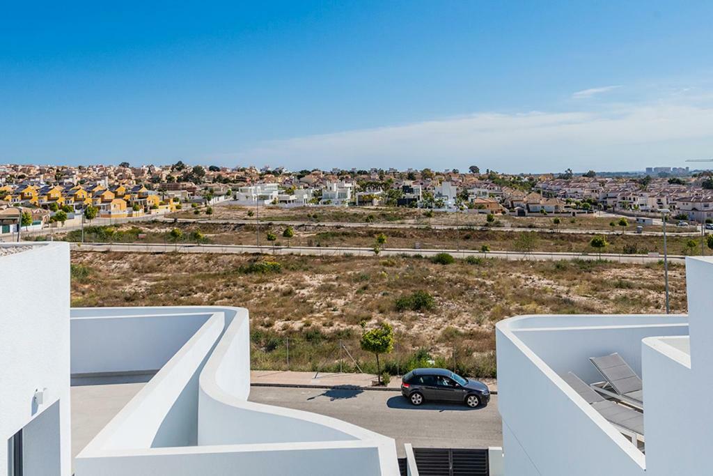 Stylish Villa 2018,Pool,3B.R.Wifi,Netflix San Fulgencio المظهر الخارجي الصورة