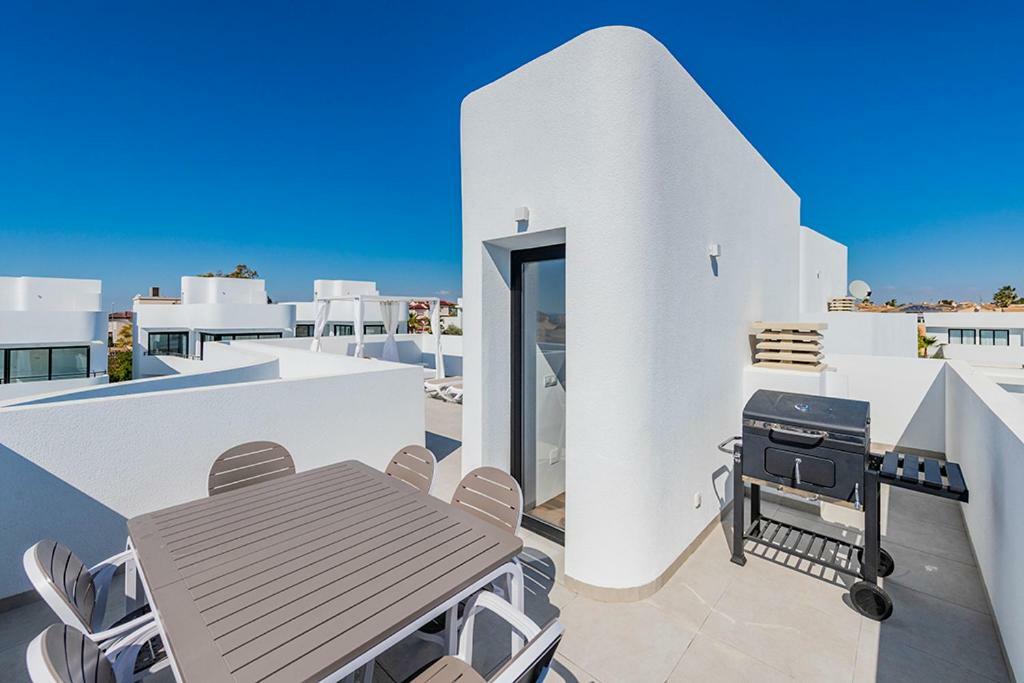 Stylish Villa 2018,Pool,3B.R.Wifi,Netflix San Fulgencio المظهر الخارجي الصورة