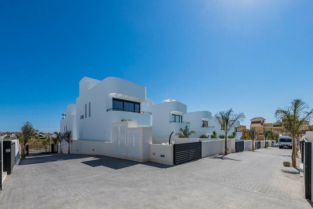 Stylish Villa 2018,Pool,3B.R.Wifi,Netflix San Fulgencio المظهر الخارجي الصورة